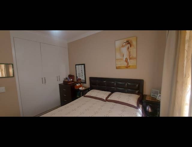 1 BEDROOM TOWNHOUSE FOR SALE IN SUNNINGHILL